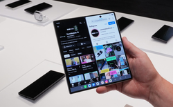 Rời bàn làm việc, Galaxy Z Fold8 Ultra giúp bạn xử lý công việc ra sao?