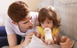 Chúng ta ngày càng muốn sinh con muộn hơn, nhưng đâu là độ tuổi thích hợp để làm điều đó?