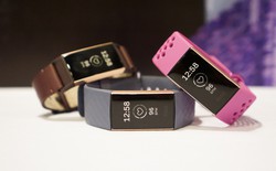 Ảnh thực tế đồng hồ thông minh Fitbit Charge 3: chịu nước 50m, pin dùng 7 ngày, giá từ 3,8 triệu