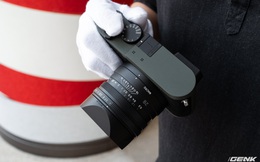 Trên tay máy ảnh Leica Q2 Reporter: Phiên bản đặc biệt với vỏ màu xanh lá đậm và bọc sợi Kevlar, giá chính hãng 163 triệu đồng