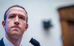 Mark Zuckerberg vừa cho mình lý do để bị "sờ gáy"