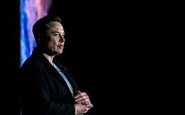 Elon Musk bán gần 7 tỉ USD cổ phiếu tại Tesla