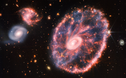 Kính viễn vọng Không gian James Webb đem lại những dữ liệu bất ngờ về Thiên hà Bánh xe trứ danh