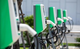 Infographic: Hạ tầng sạc pin ngày một vững mạnh, người Việt đã có thể an tâm mua xe điện