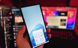 Microsoft đã giải quyết bài toán giao diện Windows cho máy game cầm tay, vậy có thể đưa Windows Mobile trở lại?