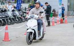 Người dùng yên tâm đi làm, về quê với VinFast Feliz nhờ tầm vận hành lên tới 262 km