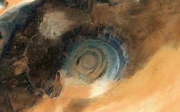Khám phá bí ẩn Mắt của Sahara: cấu trúc kỳ vĩ giữa biển cát mênh mông