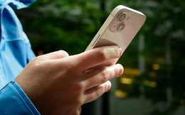 Chiếc iPhone giảm giá nhanh nhất Việt Nam đập hộp chỉ hơn 11 triệu đồng