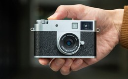 Fujifilm lại vừa ra mắt máy ảnh mới: Nhỏ gọn, hoài cổ, chụp ảnh “chất” như film, giới trẻ Việt khó lòng làm ngơ!