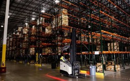 Amazon 'bá chủ' giấc mơ tự động hóa: 1 triệu robot làm việc ngày đêm khắp các cơ sở, số lượng sắp ngang bằng con người