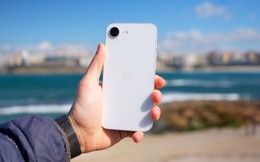 Thật không thể tin nổi: iPhone 16e bán chạy hơn Galaxy S25 Ultra!