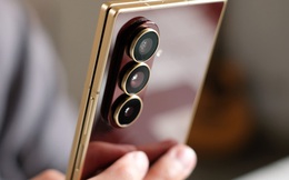 Trên tay Samsung W26: Trông giống hệt Galaxy Z Fold7, chiếc máy này có gì đặc biệt mà tận gần 70 triệu đồng?