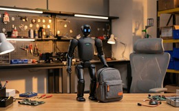 Agibot của Trung Quốc ra mắt robot hình người cỡ nhỏ có thể dễ dàng bỏ vào ba lô