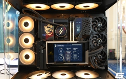 MSI tái xuất dòng LIGHTNING tại CES 2026 với “quái vật” RTX 5090: vượt giới hạn 1000W và có màn hình khổng lồ