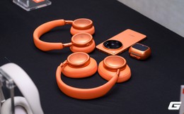 JBL hoàn thiện Live 4 Series tại Việt Nam với Live Beam 4: tai nghe true wireless có màn hình cảm ứng trên hộp sạc