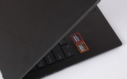 Trên tay ASUS Zenbook 14 (UM3406GA): Laptop Ryzen AI 400 series đầu tiên tại Việt Nam với thế mạnh về thời lượng pin