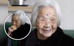 Thường xuyên thức đến 2h sáng và thích ăn vặt, cụ bà vẫn có thế sống đến hơn trăm tuổi