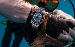 So sánh khả năng chịu nước và độ bền giữa smartwatch hiện đại và đồng hồ lặn chuyên dụng