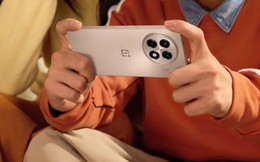 OnePlus Ace 6 Ultra lộ diện với màn hình 6,8 inch và chip Dimensity 9500