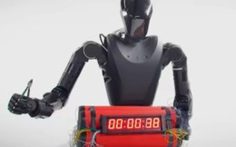 Robot hình người Phantom MK-1 được thử nghiệm thực chiến, hơn 7.000 nhiệm vụ robot hoàn thành trong một tháng