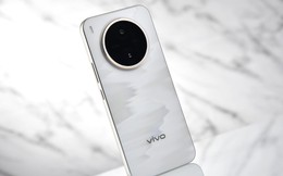 Lại có điện thoại pin 10.200mAh