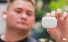 Bỏ hơn 2 triệu mua tai nghe REDMI, vừa đeo vào đã thấy có gì đó "sai sai", nhưng mà là sai theo cách này!