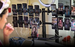 Góc khuất nghề livestream: Ngồi trước màn hình 10 tiếng liên tục đến mức khó thở, buồn nôn, nhiều người đã muốn bỏ nghề
