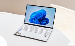 ASUS trình làng ExpertBook Ultra: Laptop doanh nhân siêu nhẹ dưới 1kg, dùng Intel Core Ultra thế hệ 3, màn hình Tandem OLED, giá từ 68 triệu đồng