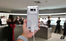 Nothing chính thức chào thị trường Việt Nam với 2 điện thoại và tai nghe "chẳng giống ai"