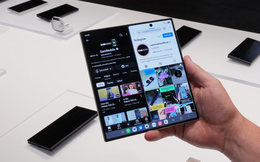 Rời bàn làm việc, Galaxy Z Fold8 Ultra giúp bạn xử lý công việc ra sao?