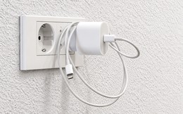 Lời khuyên cho tất cả những ai không rút sạc điện thoại sau khi dùng