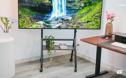 Giá treo TV kéo đi khắp phòng, nhưng đừng mang về nhà
