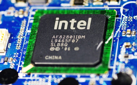 Cổ đông lớn yêu cầu Intel chia tách sản xuất và thiết kế chip để đối phó AMD, Apple