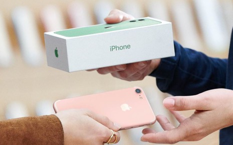 Người dùng Việt mất trắng chiếc iPhone cũ sau khi "Thu cũ đổi mới" trên Apple Store Online