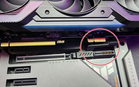 Asus hé lộ mẫu card đồ họa không cần lắp thêm dây nguồn, chỉ dùng một khe cắm 'nhỏ mà có võ' để cấp điện