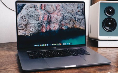 2024 rồi, tại sao vẫn có người mua MacBook chip Intel?