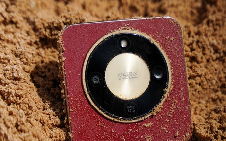 HONOR mắt điện thoại siêu "trâu bò", pin khủng 8.300mAh đầu tiên tại Việt Nam, giá tầm trung