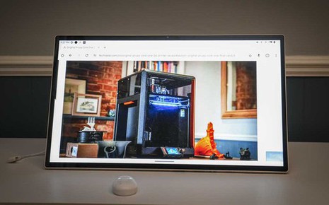 Tablet Android to như TV di động 25 inch gây bất ngờ: “Khổng lồ, đa năng và đáng tiền”