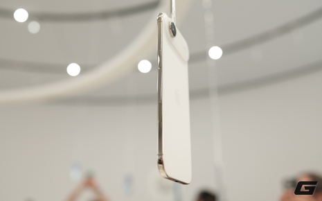 Cận cảnh iPhone Air "siêu mỏng cánh" đến khó tin vừa ra mắt: Apple vừa làm điều mà Samsung và chính iPad Pro cũng phải dè chừng
