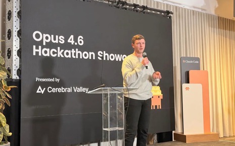 Kỷ nguyên “vibe code”: Luật sư, bác sĩ, nhạc sĩ kéo nhau đi thi hackathon AI, đạt giải top và đều không biết code