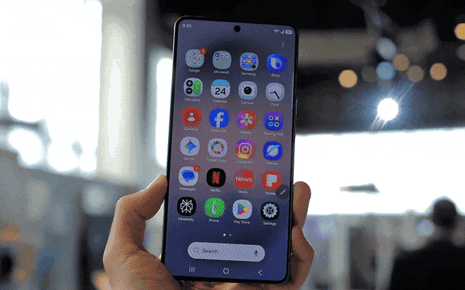 Đừng so Privacy Display của Galaxy S26 Ultra với miếng dán chống nhìn trộm thường, vì nó khác nhau 1 trời 1 vực