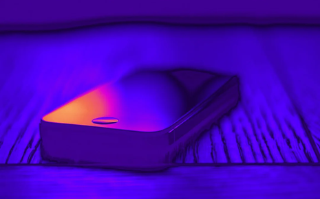 Đang nằm im trong két, hàng loạt iPhone tự khởi động lại khiến cảnh sát Mỹ hoảng loạn: Đó là cách Apple bảo vệ người dùng