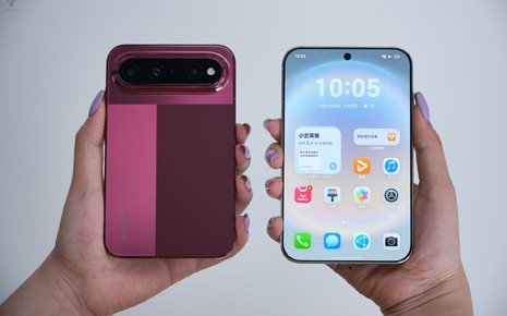 Huawei ra mắt điện thoại mới với thiết kế lạ