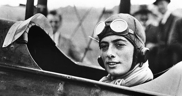 Vintage photos of the first female pilot in history, 1900-1930