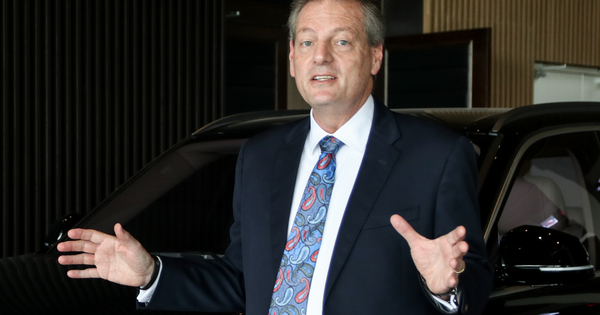 James DeLuca - CEO đầu tiên của VinFast vừa trở thành CEO mới của hãng xe điện Ả Rập Xê Út đầu tiên, liên doanh cùng Foxconn