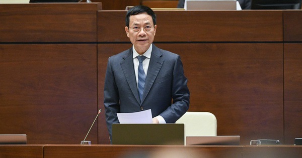 "Mỗi người Việt Nam có 4 tài khoản MXH, ngăn chặn tin xấu độc thực sự khó khăn"