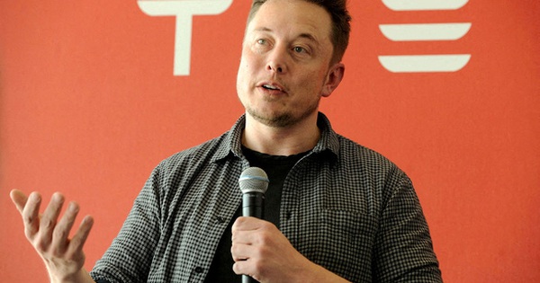 Elon Musk sells $3.5 billion in Tesla shares after losing his position as the world’s richest man