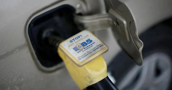 Gasoline prices too high, French motorists add… alcohol to save