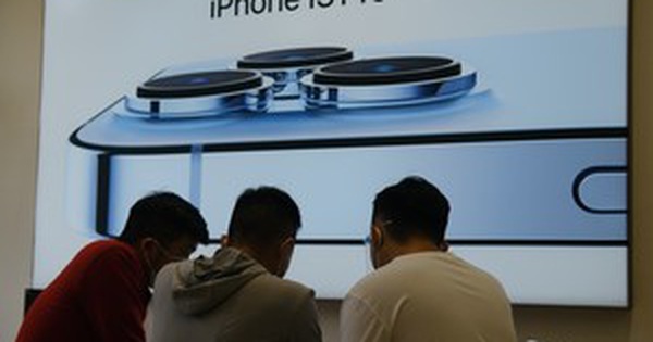 Xiaomi, Apple grow strongly