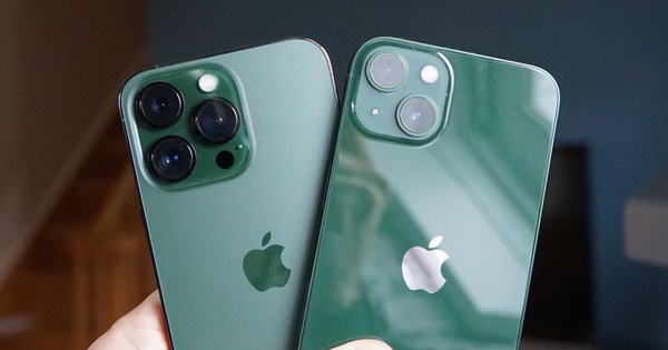 In the hand of the Green iPhone 13, it feels like a beautiful glossy wet paint
